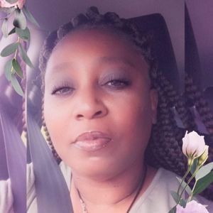 Meet your Posher, Yolanda